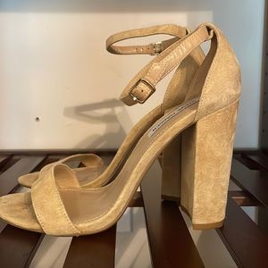Lightly Worn Tan Steve Madden Carrson Block Heel - Size 9.5